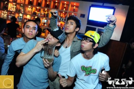 4268_102550023407_666098407_2736228_4652617_n